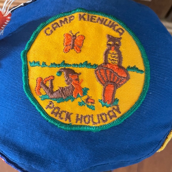 Vintage 1969 Girl Scout Art Camp Keen Lake Niagara Area Patch Hat Craft Pins - Picture 2 of 8